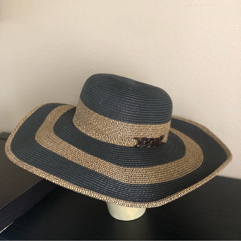 Striped Wide Brim Sun Hat in Black and Natural